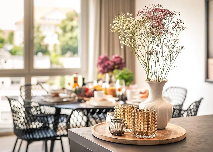 Golden Poodle Luxusappartment Am Neuen Schloss Tettang