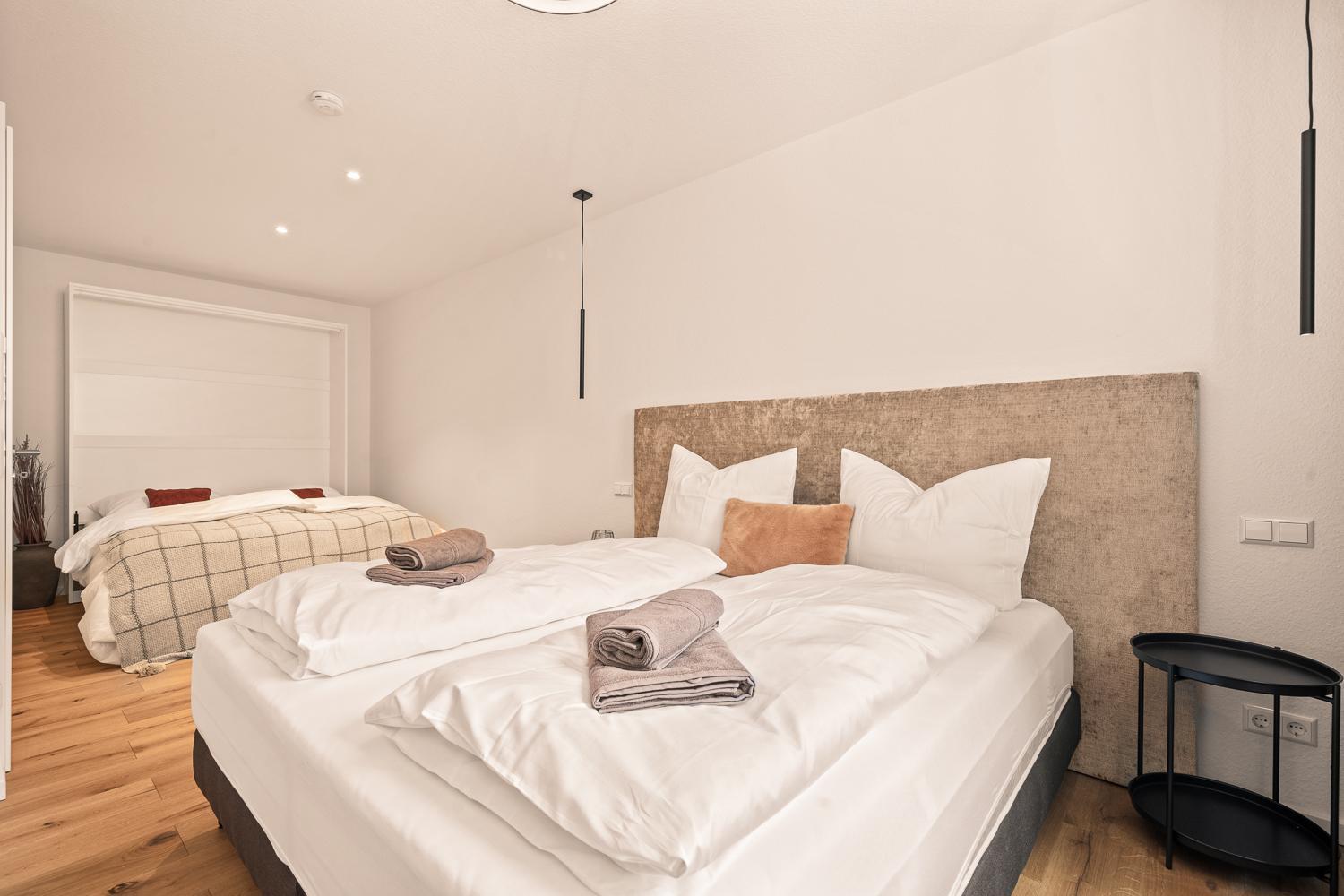 Apartment Golden Poodle Luxusappartment Am Neuen Schloss Tettang